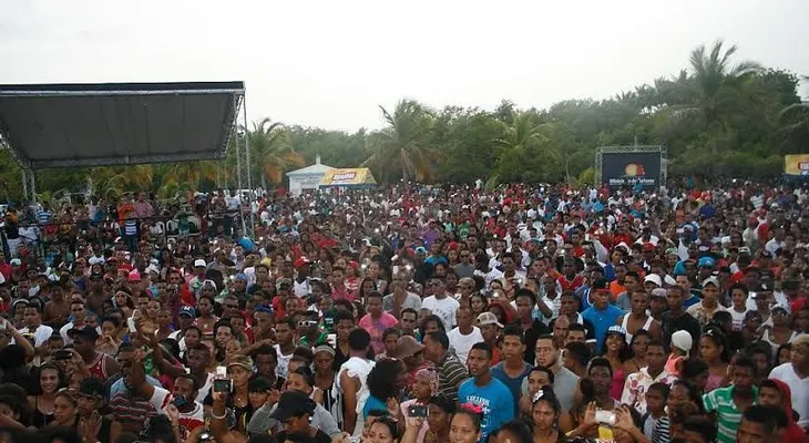 Gran fiesta Monte Río de Azua pone a vibrar Turistas