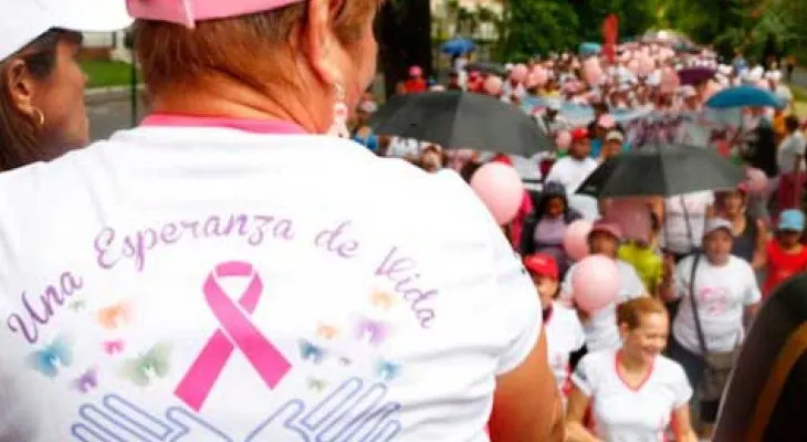 Realizaron caminata contra el cáncer de mama en varios estados del país