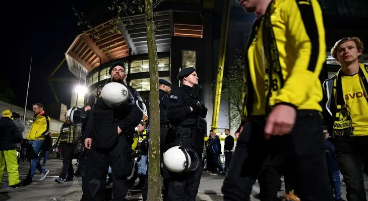 Hay terrorismo involucrado en explosión contra el Dortmund, dicen autoridades