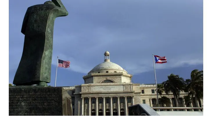 Plan del Congreso produce alivio y descontento en Puerto Rico