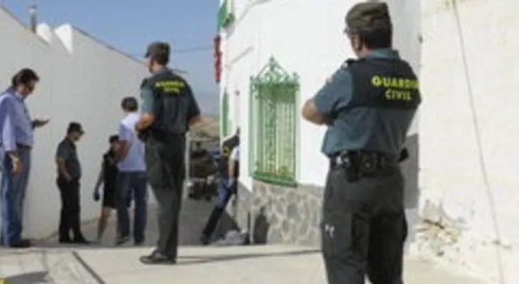 Hombre mata a su mujer y luego intenta suicidarse