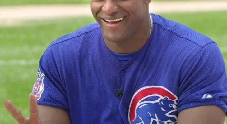 Sammy Sosa, Iván Rodríguez y Vizquel exaltados a Salón de la Fama Latino 