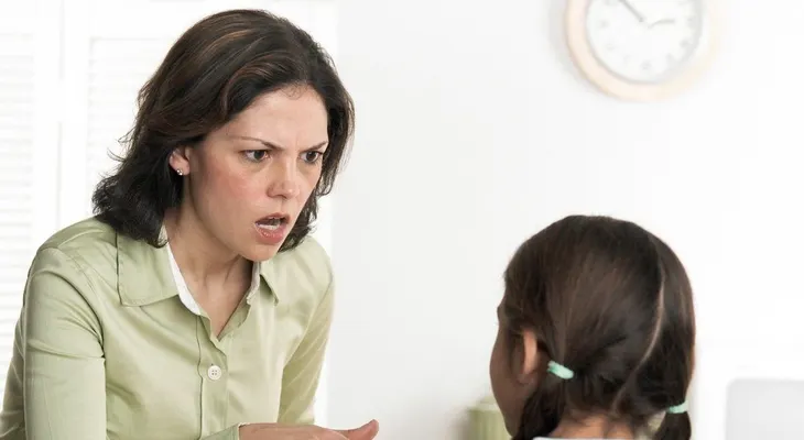 La mama consentidora o la mamá fastidiosa: ¿Los hijos de quién tienen mayor posibilidad de llegar al éxito?