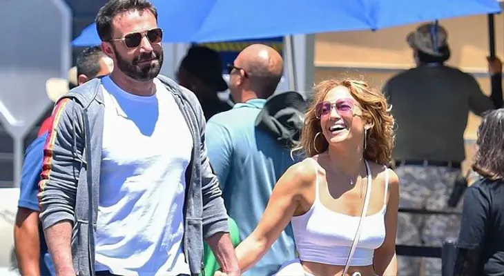 JLo muy sonriente junto a Ben Affleck dice que vive el mejor momento de su vida; Alex Rodríguez sería algo del pasado 