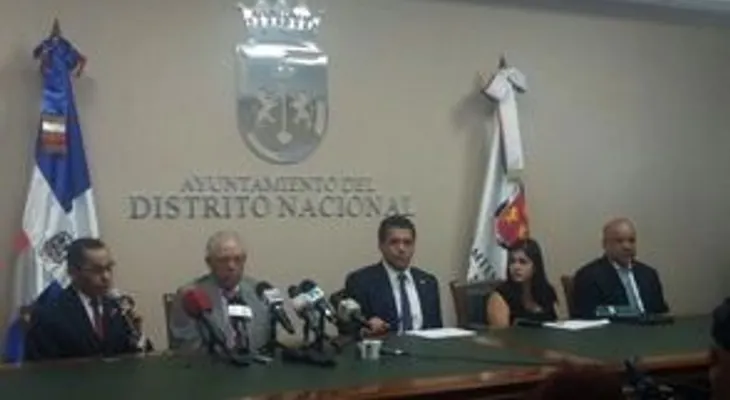 Alcaldía inicia recogida de basura en horario nocturno en más 30 sectores del DN 