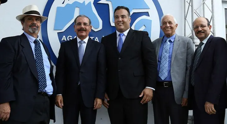 Inauguran procesadora de leche con asistencia del presidente Danilo Medina