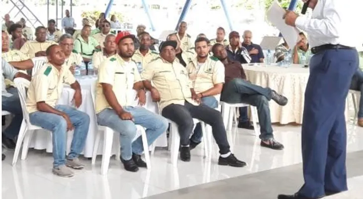 Choferes de la ONMSA ganarán RD$20 mil pesos mensuales; Mojica les exige conducir mejor