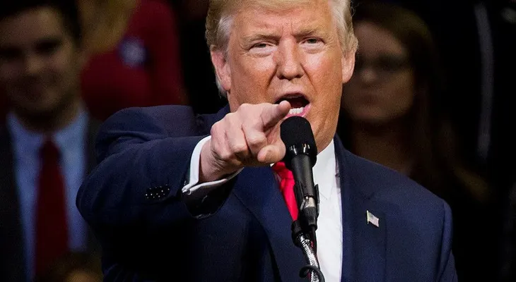 Trump amenaza con represalias si salen a la luz más videos comprometedores