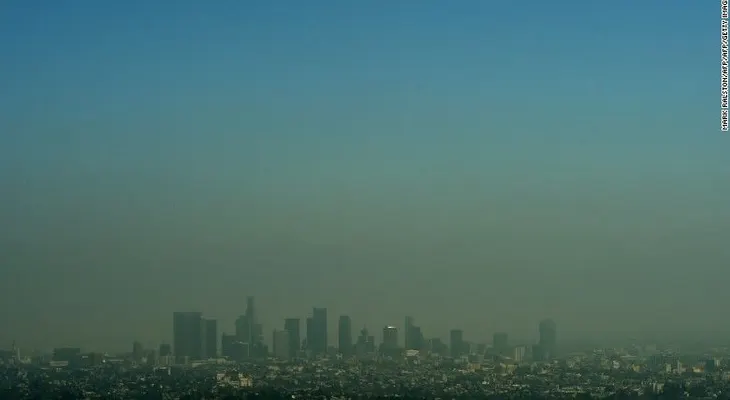 El humo de los incendios en California está provocando problemas de salud 