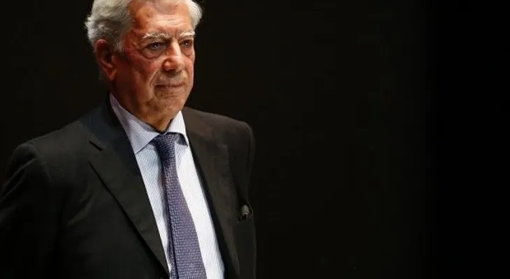 Vargas Llosa dice premio recibirá en RD habla muy bien del espíritu democrático