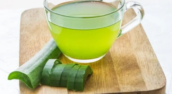Cómo hacer jugo de aloe vera para tratamientos medicinales