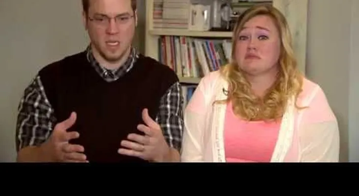 Padres pierden custodia de sus hijos por someterlo a bromas de crueldad en YouTube  (VIDEO)