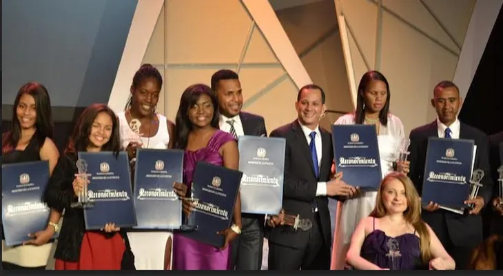 Celebran en grande Premio a la  Excelencia Juvenil Juan Pablo Duarte 2015