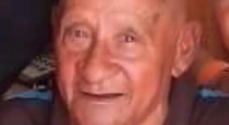 Familiares buscan anciano desaparecido