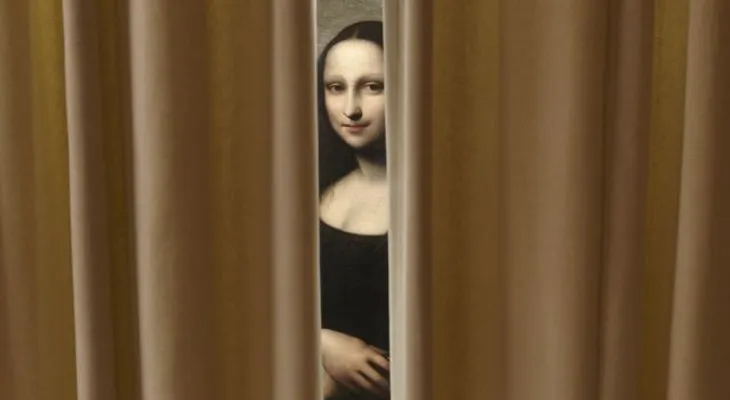 La Mona Lisa 'se corta el pelo' en solidaridad con los enfermos de cáncer 