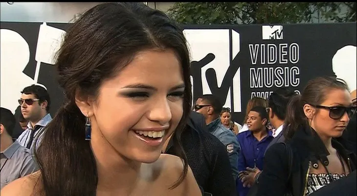 Selena Gomez se toma un descanso por motivos de salud