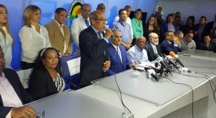 Tres dirigentes del PRM se juramentan en el PRD