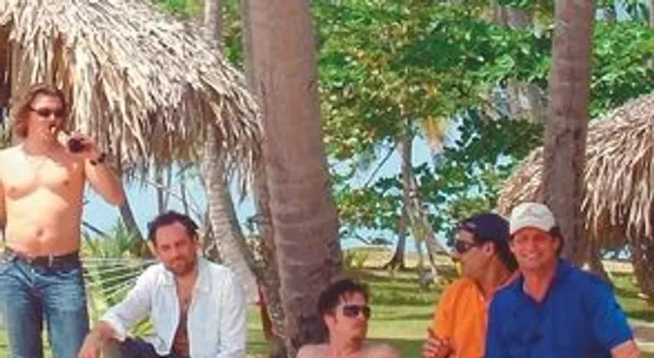 Ricardo Arjona, Brad Pitt, Shakira y otras celebridades llegan a República Dominicana 
