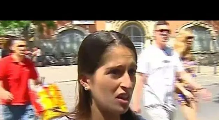 Canal español hace pasar a una valenciana por turista que no entiende el idioma (VIDEO)