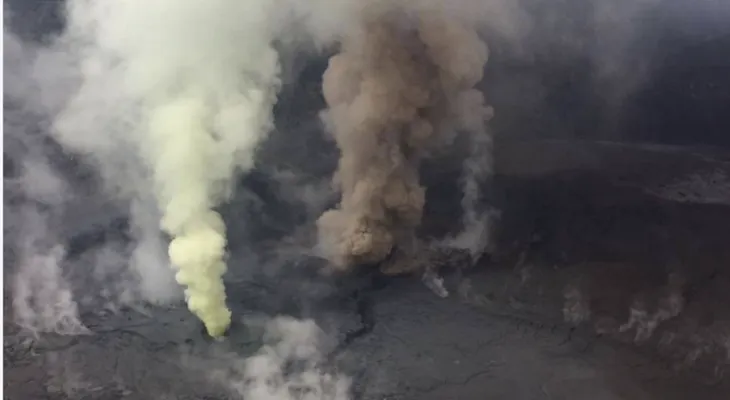 Así se ve el espectáculo de erupciones en el volcán Poás de Costa Rica