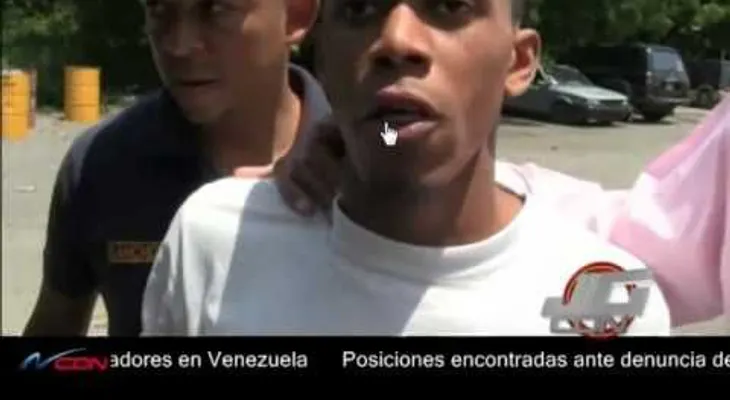 Un regidor atrapa uno de los que intentaron atracarlo