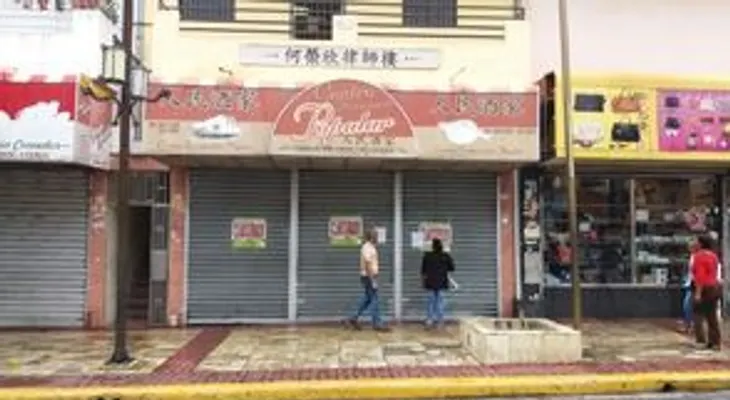 Cierran 50 negocios en Barrio Chino por falta de pago de impuestos