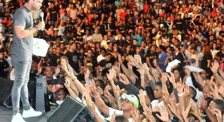 Jóvenes llaman a buscar a Dios contra los antivalores