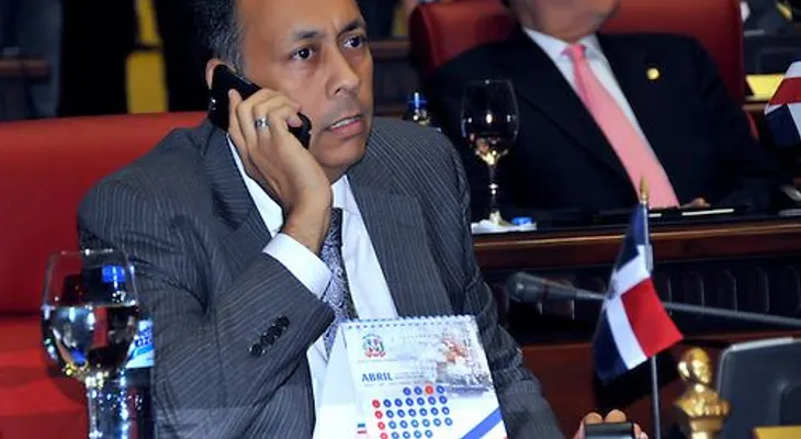 Senador Canaan recibía dinero para sobornar legisladores con Súper Tucanos