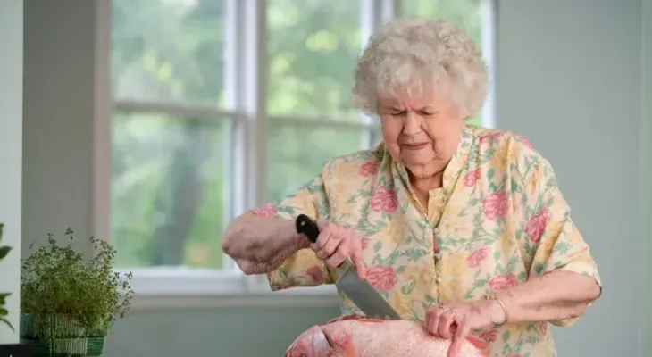 Cenar temprano aumenta la esperanza de vida, según un estudio