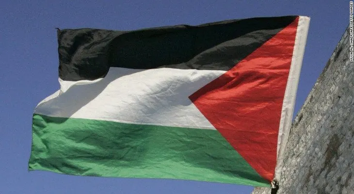 Las banderas de Palestina y del Vaticano se elevan en las Naciones Unidas