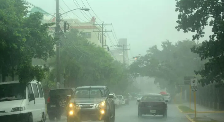 Indomet pronostica aguaceros y tormentas eléctricas para la tarde de este miércoles por onda tropical y vaguada