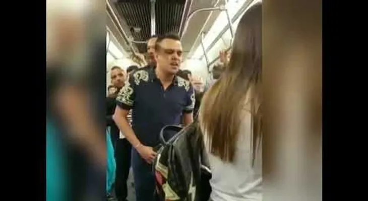 Hombre le canta a su novia cuernera en un metro de Medellin