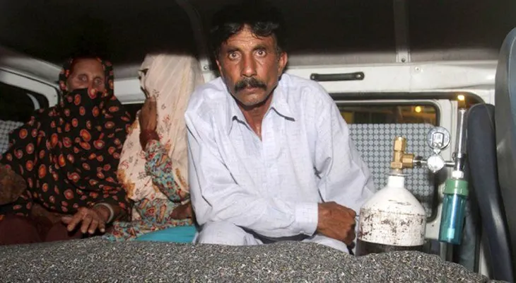 Familia mata a pedradas embarazada por casarse con el hombre que amaba 