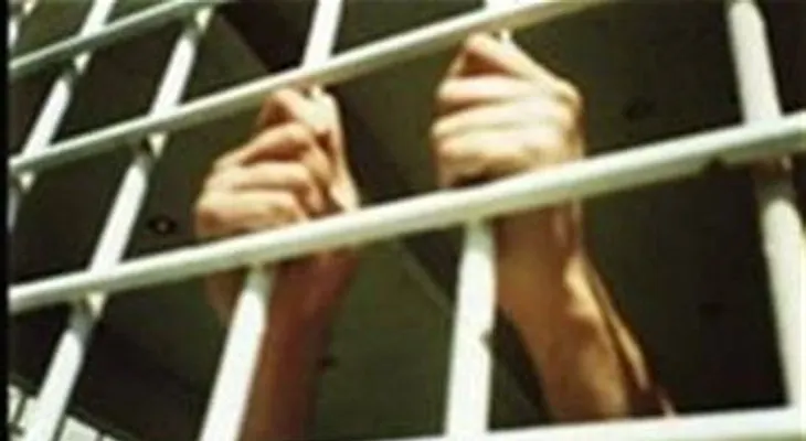 20 años de prisión contra hombre ultrajó hijastra menor de edad