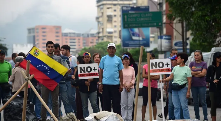 ¿Constituyente, un mal peor? Venezolanos protestan entre cacerolazos y trancazos