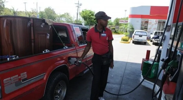 Combustibles bajan nuevamente de precios