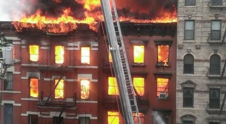 Fueron 12 los heridos por incendio y derrumbe de edificio en Nueva York 