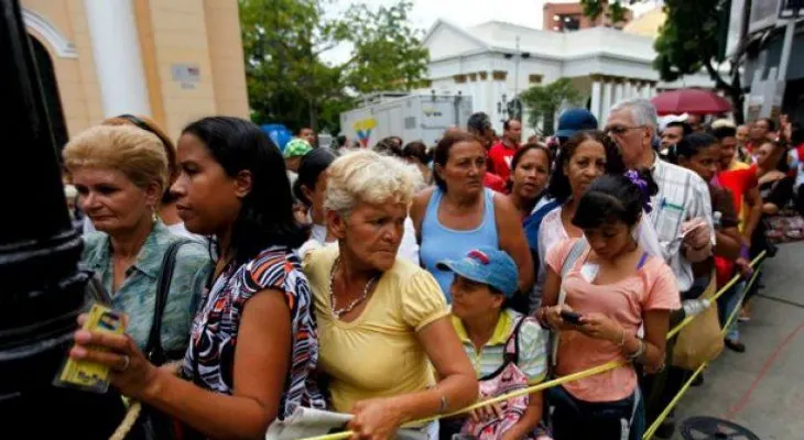 En Venezuela: La expulsan de un supermercado por maldecir al Gobierno