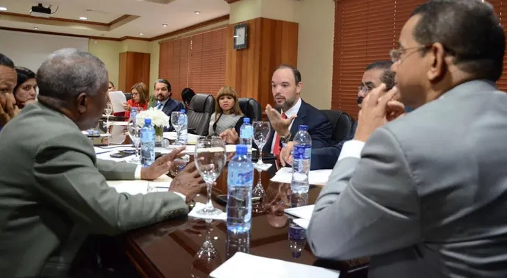 Advierten interferencia de emisoras haitianas diluye línea divisoria entre Haití y RD