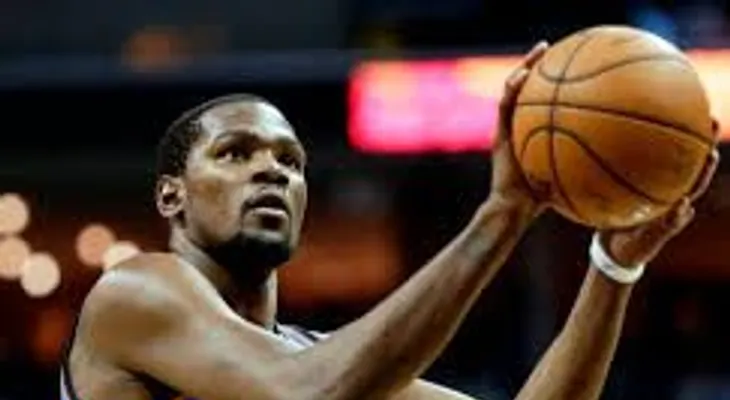 Anthony madruga en reclutamiento de Kevin Durant