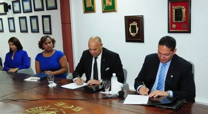 Firman convenio para que jóvenes creen sus empresas 