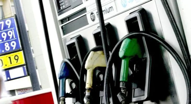 Congelan precio de todos los combustibles