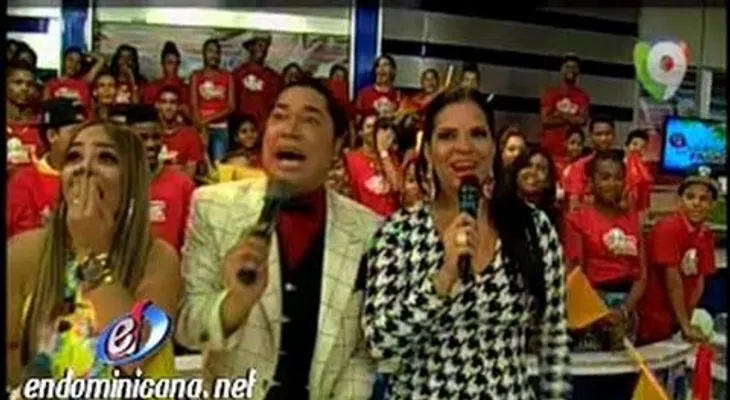 Presentadora le dice al Pachá: Usted y yo hemos dormidos juntos