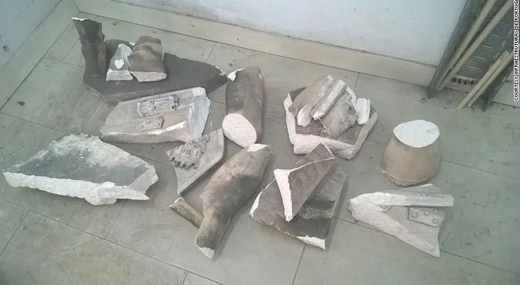 Joven destruye estatua histórica mientras se tomaba una selfie