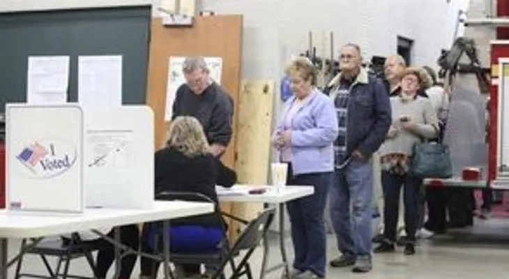 Abren primeros centros de votación en comicios de Estados Unidos
