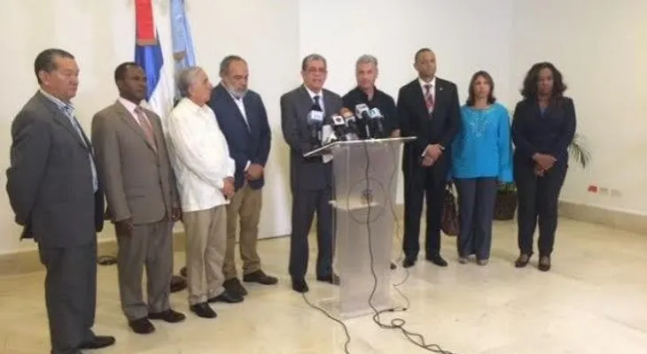 Educación se compromete a agilizar pagos a contratistas