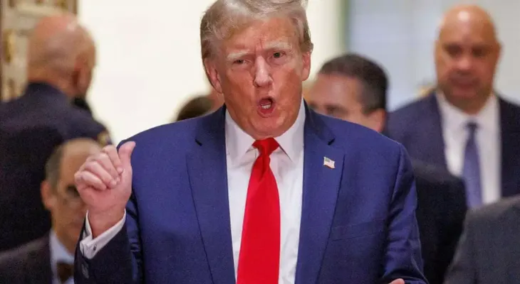 Jueza pausa temporalmente el proceso judicial contra Trump por injerencia electoral