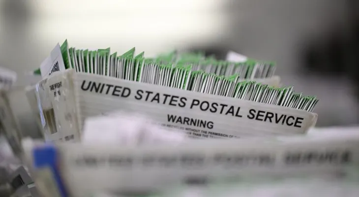 Denunciante asegura que el USPS ocultó planes para la verificación de votos por correo