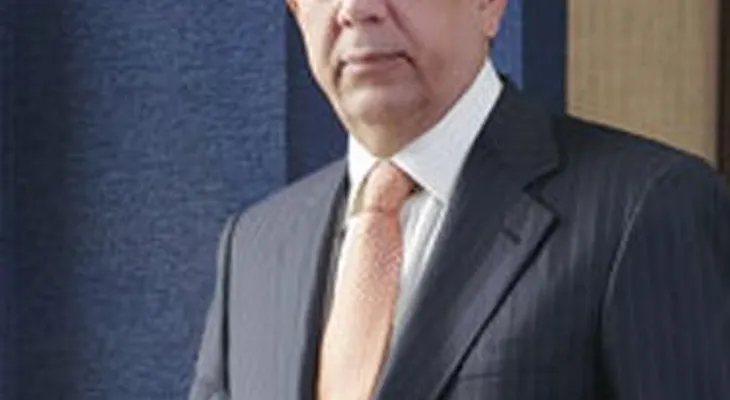 Gobernador del Banco Central, Héctor Valdez Albizú, favorece un aumento salarial, para empleados público y privado