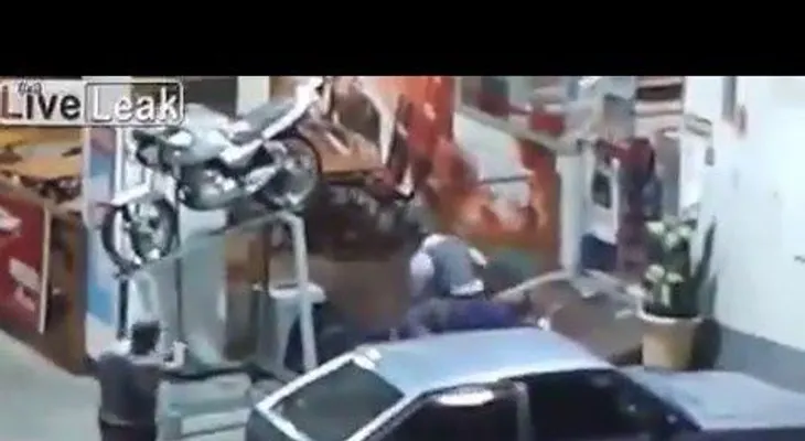 Como en una película, pero es la vida real: La policía abate a un ladrón en Brasil